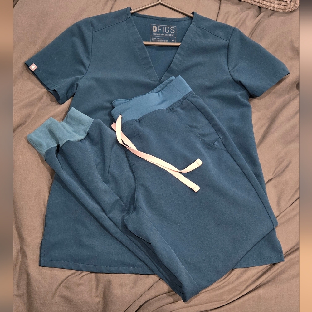 Figs Carribean Blue Set XS Top, S Bottom